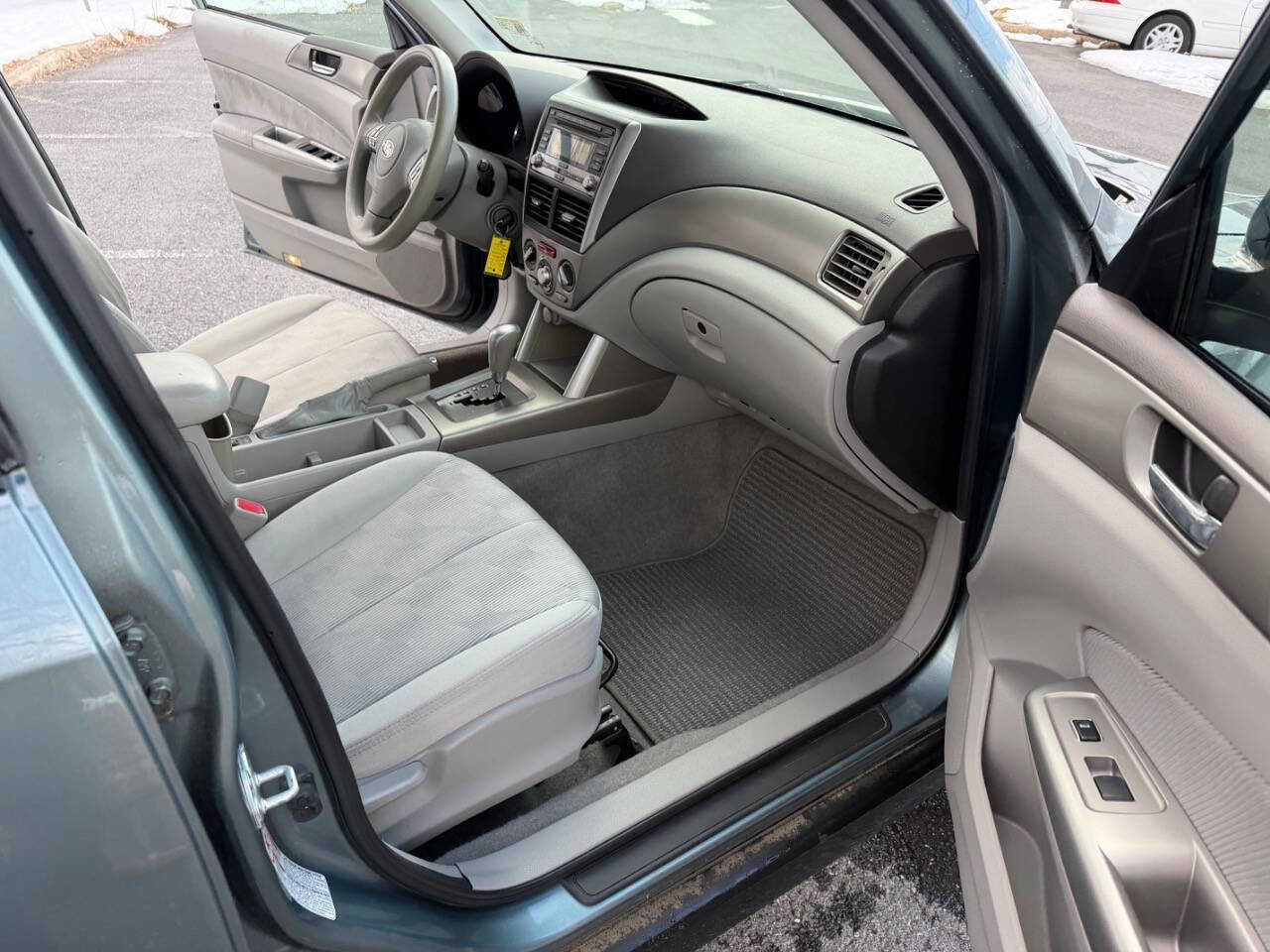 Used 2009 Subaru Forester 2.5X image 9