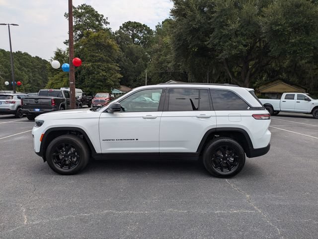 New 2026 Jeep Grand Cherokee Altitude RWD image 7