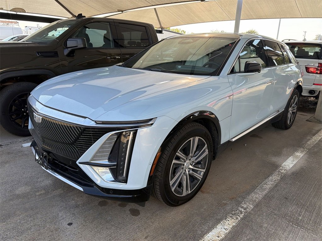 Used 2024 Cadillac Lyriq Luxury video 1