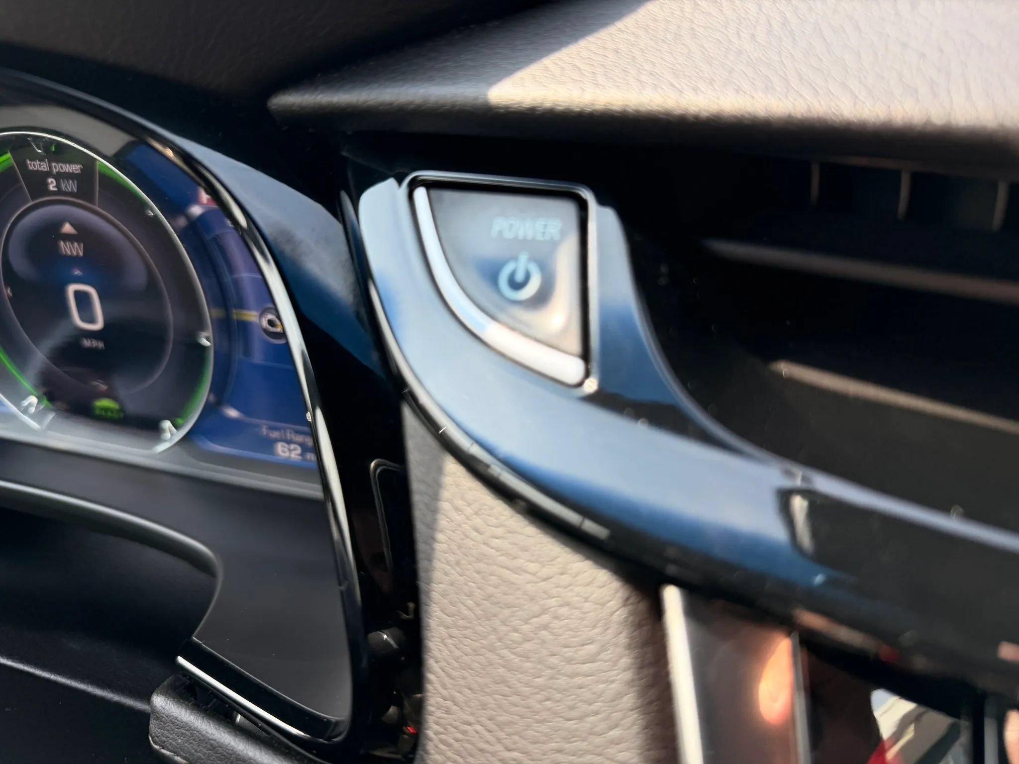 Used 2014 Cadillac ELR w/ Luxury Package FWD image 36