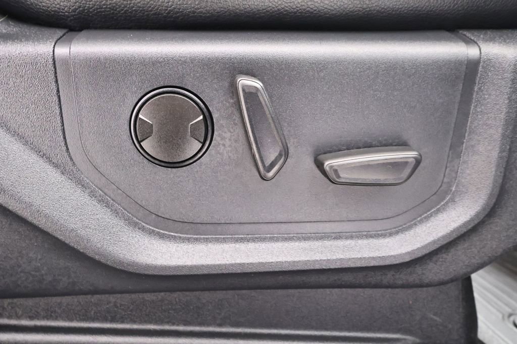 Certified 2022 Ford F250 Lariat w/ Black Appearance Package image 23