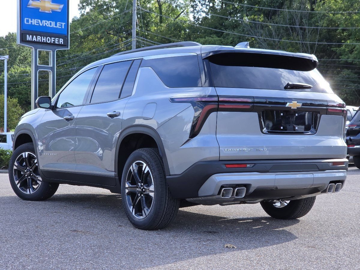 New 2027 Chevrolet Traverse LT w/ Sun and Wheel Package AWD/4WD image 21
