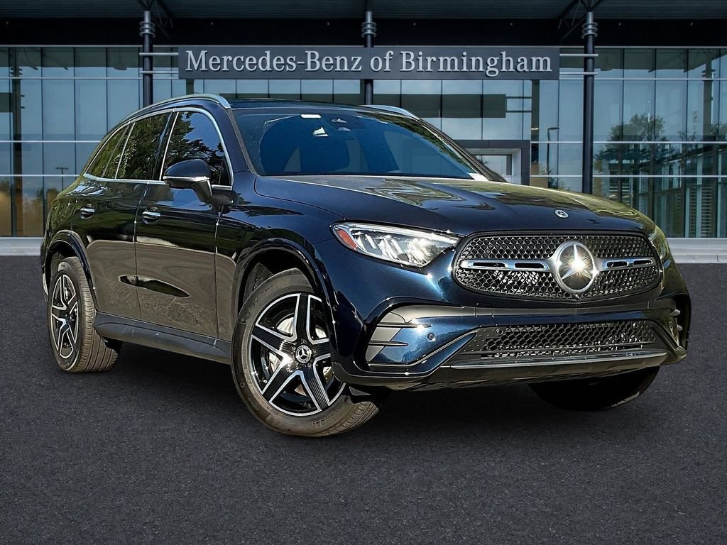 Used 2024 Mercedes-Benz GLC 300 4MATIC image 1