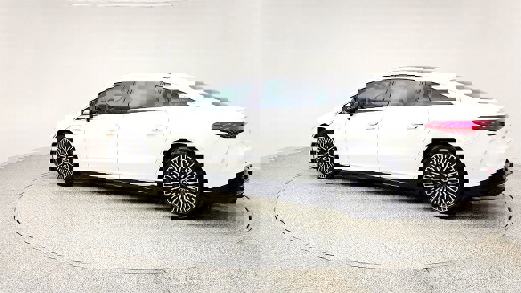 Used 2023 Mercedes-Benz EQS 580 4MATIC Sedan w/ Exclusive Trim Package image 7