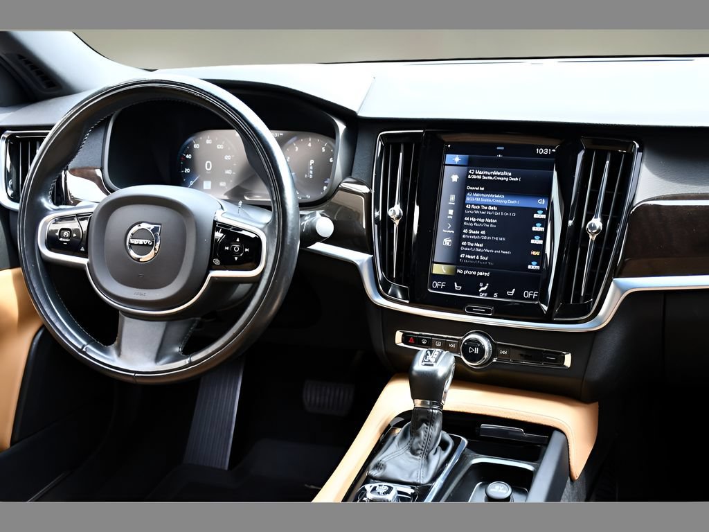 Used 2018 Volvo S90 T5 Momentum w/ Convenience Package FWD image 18