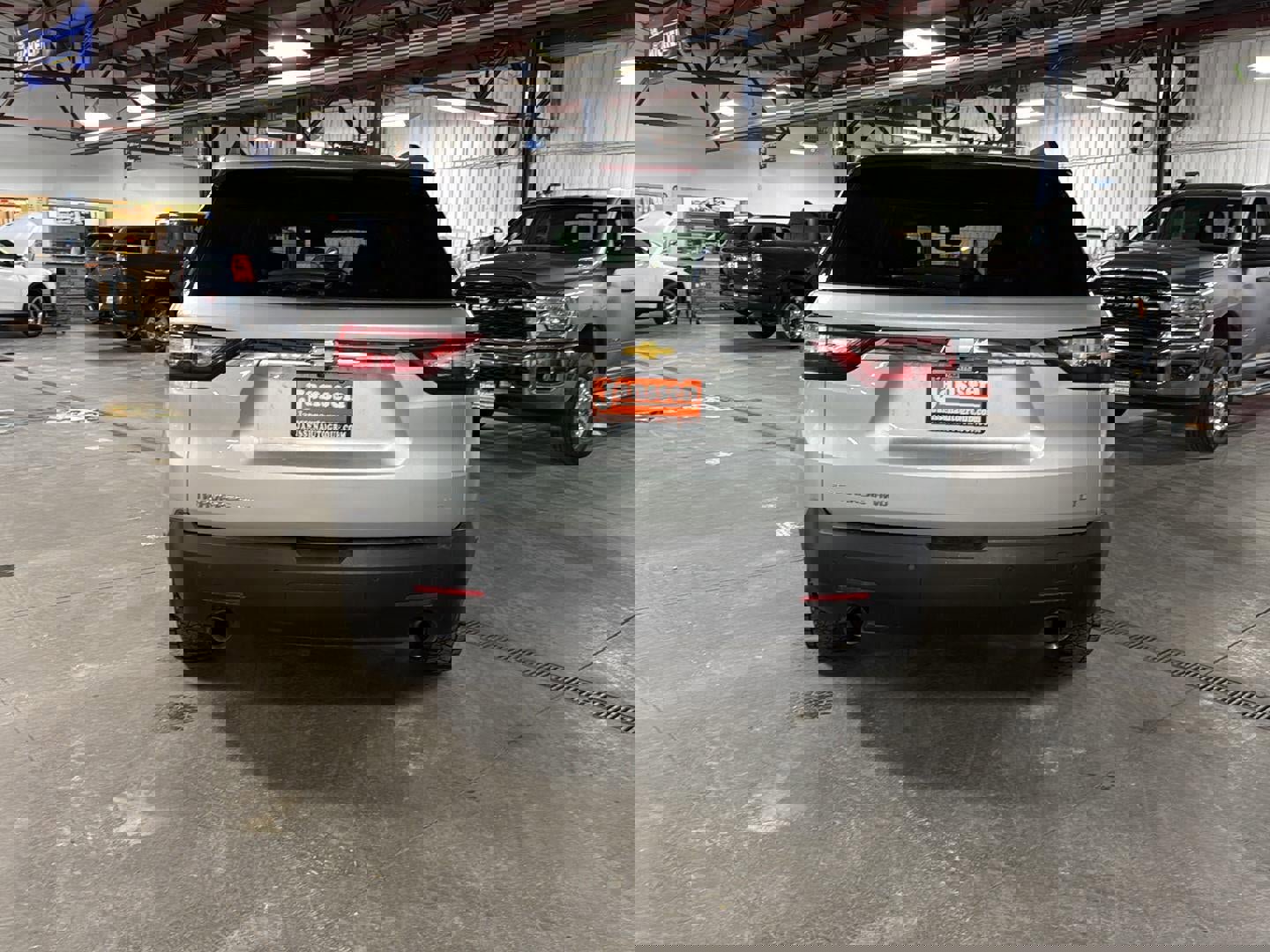 Used 2020 Chevrolet Traverse LT w/ LPO, Cargo Package image 3