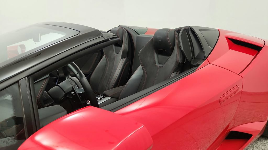 Used 2017 Lamborghini Huracan LP 580-2 RWD image 14