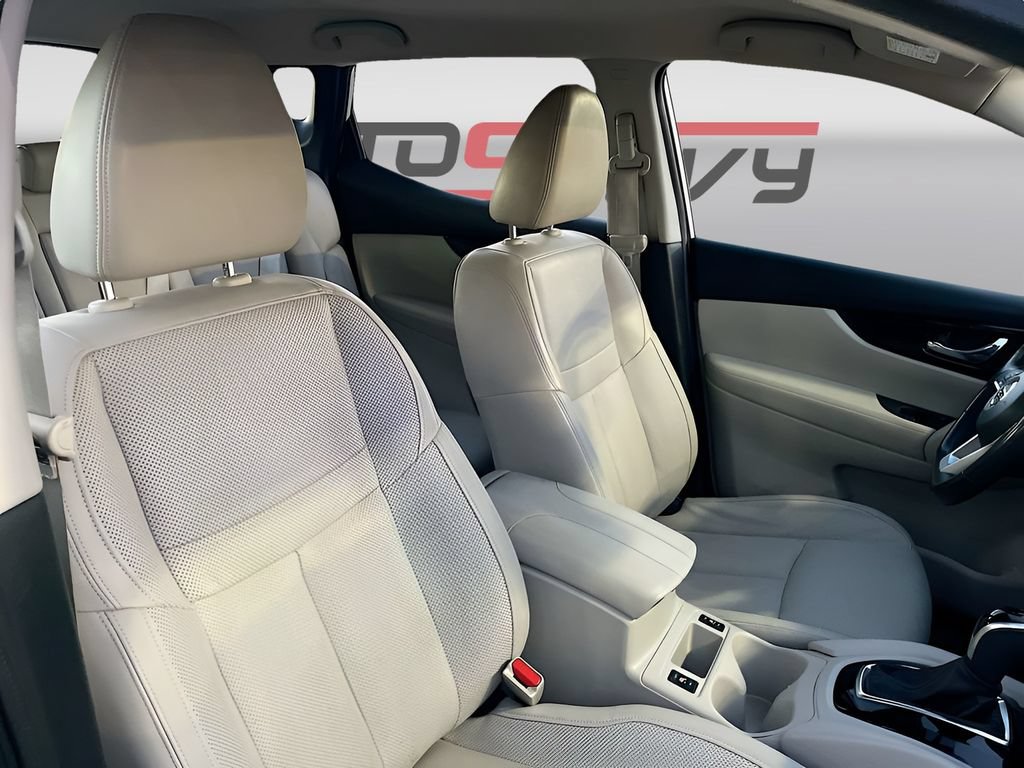 Used 2022 Nissan Rogue Sport SL FWD image 27