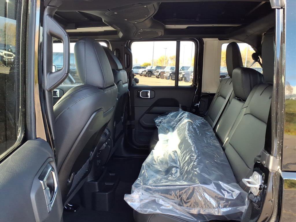 New 2026 Jeep Wrangler Sahara image 7