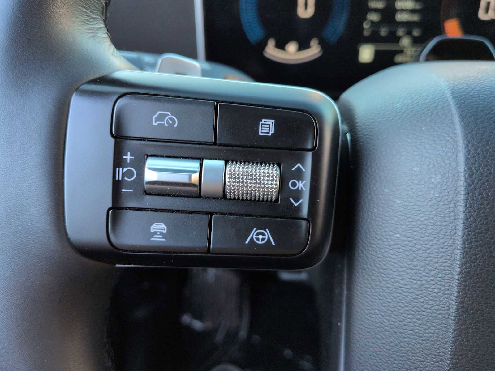 Used 2025 Hyundai Santa Fe XRT image 26