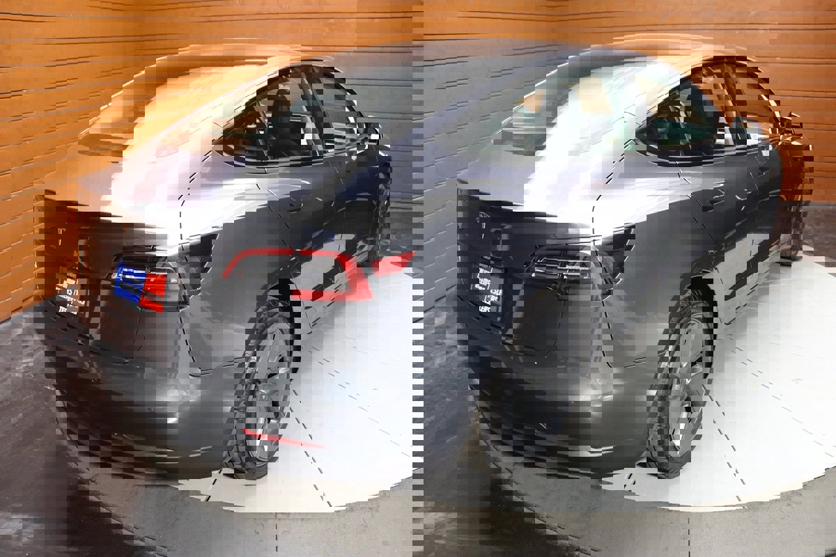 Used 2023 Tesla Model 3 Standard Range image 25