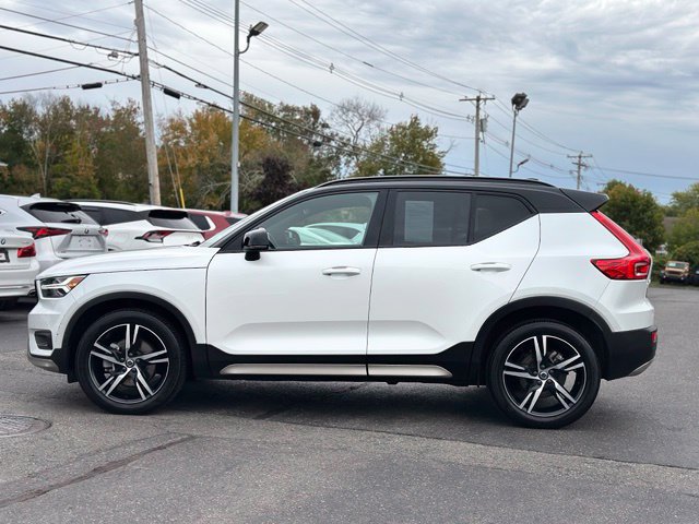 Used 2021 Volvo XC40 T5 R-Design AWD/4WD image 3