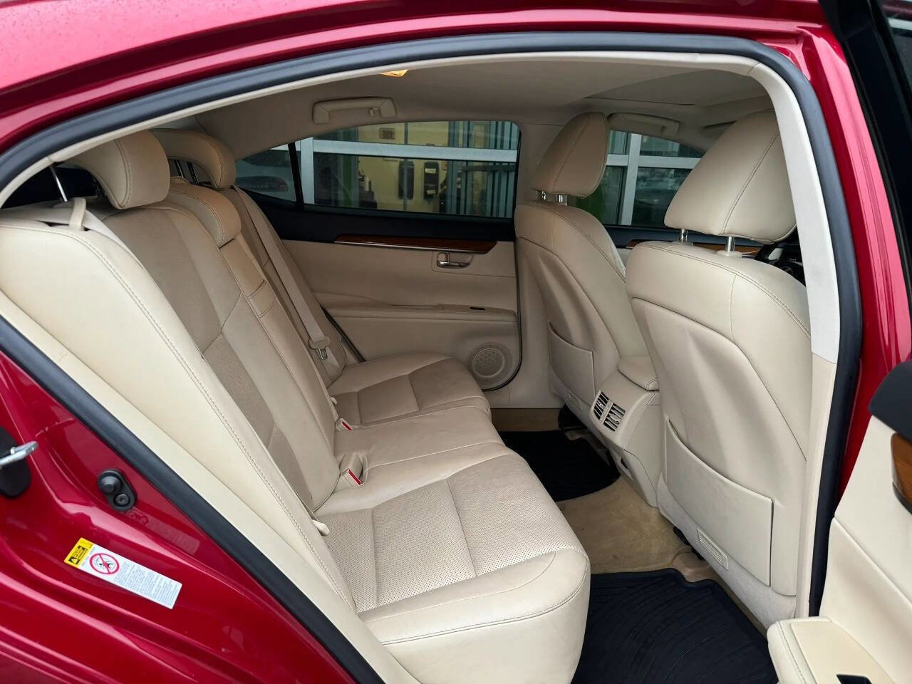 Used 2014 Lexus ES 300h w/ Luxury Package w/Bamboo Trim FWD image 14