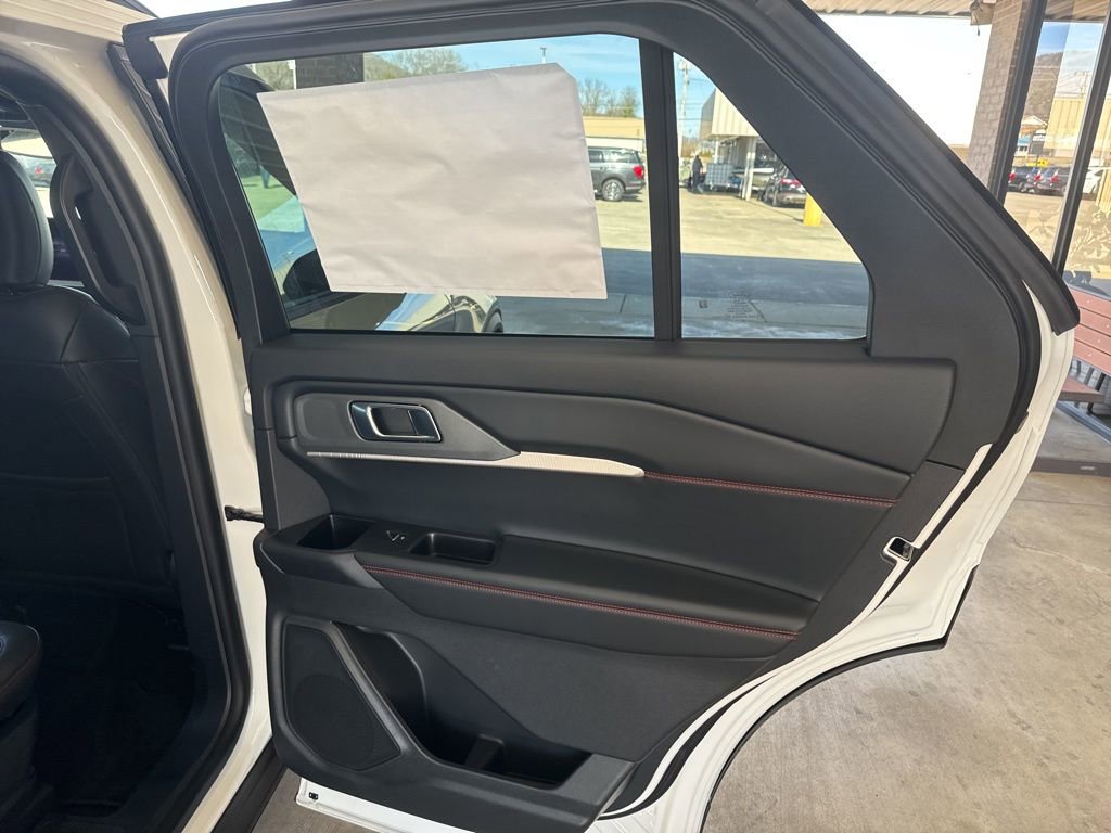 New 2026 Ford Explorer ST-Line w/ ST-Line Street Pack image 23