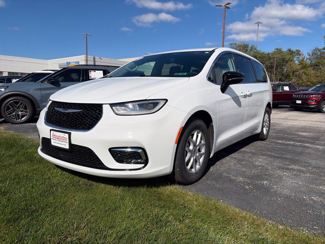 Certified 2024 Chrysler Pacifica Touring-L
