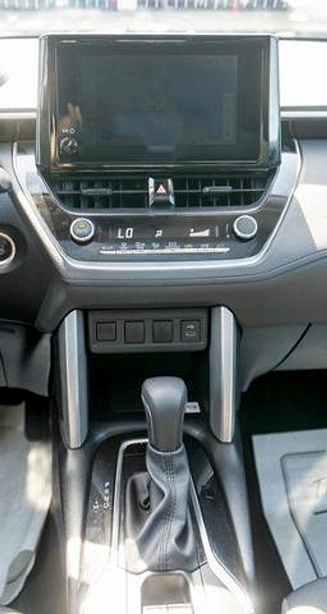 Used 2023 Toyota Corolla Cross LE w/ Moonroof Package AWD/4WD image 16