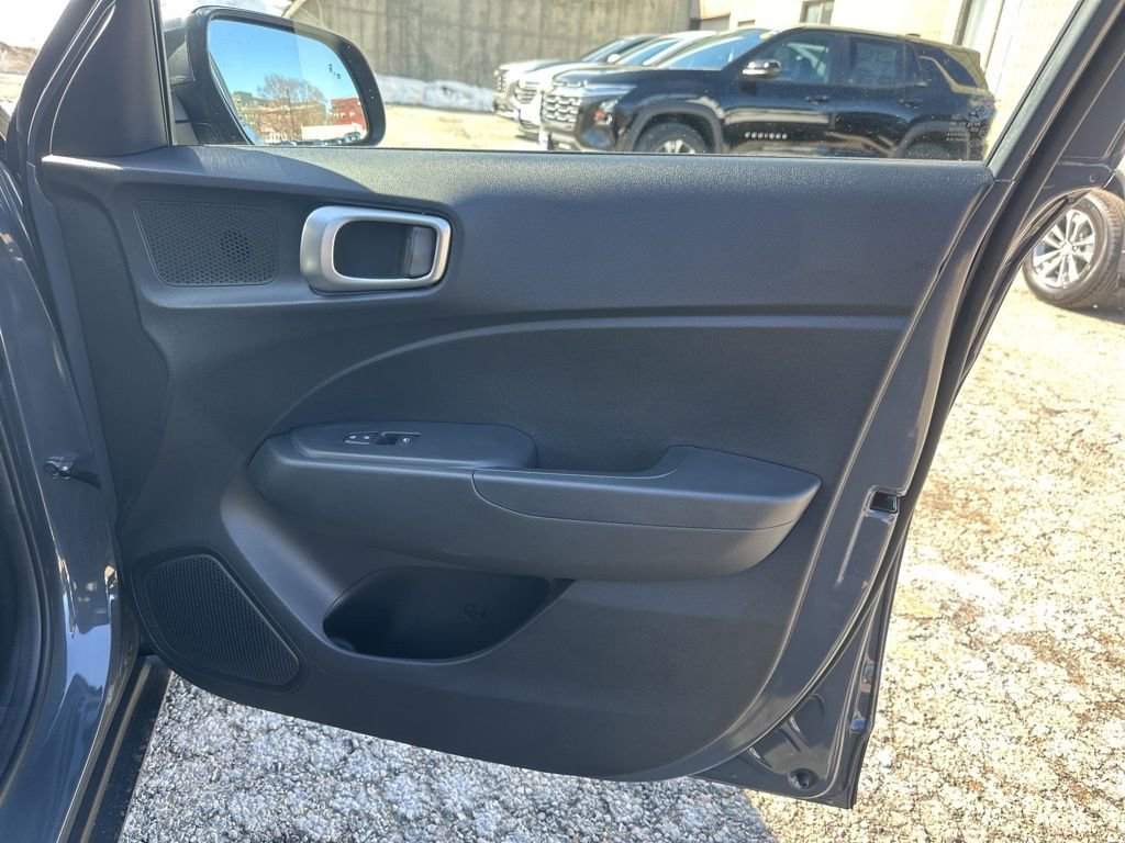 Used 2026 Hyundai Venue SEL image 23