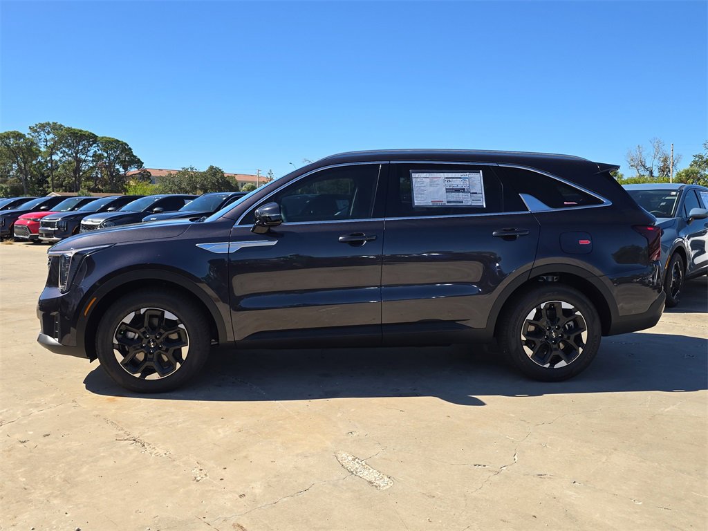 New 2026 Kia Sorento S image 5
