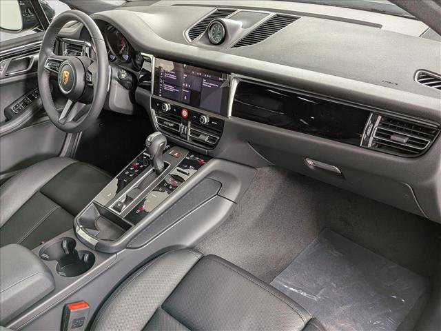 New 2026 Porsche Macan AWD/4WD image 25