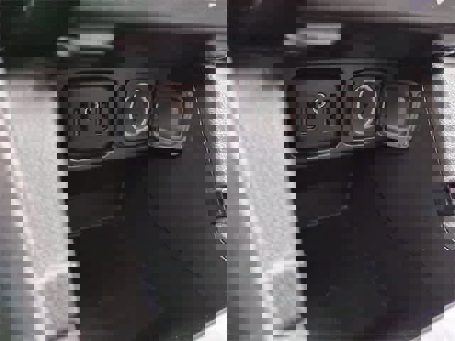 Used 2022 Buick Encore Preferred w/ Safety Package image 31