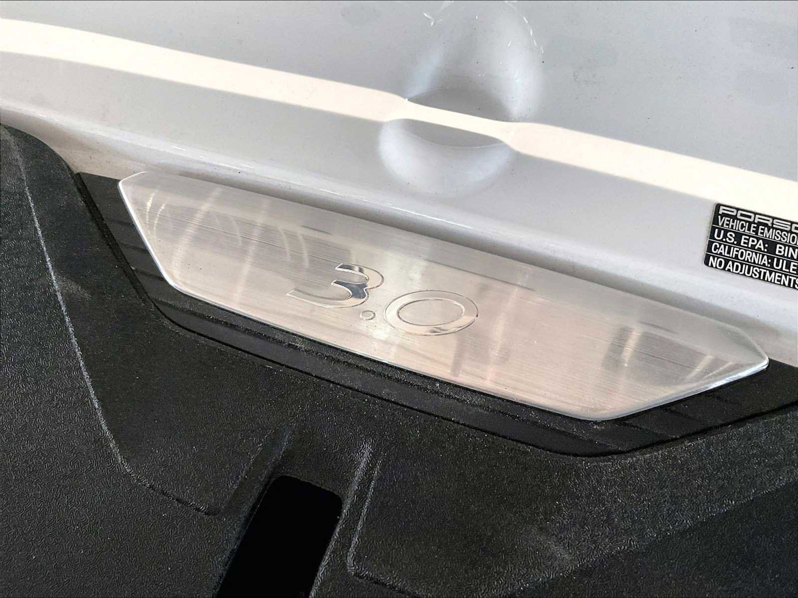 Used 2025 Porsche 911 Carrera image 34