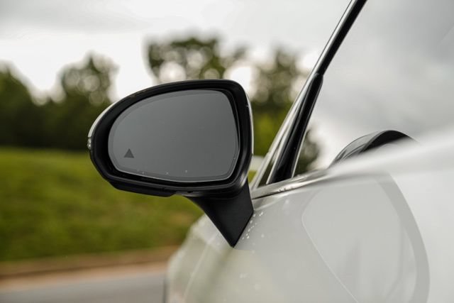 Used 2023 Mercedes-Benz GLC 300 image 23