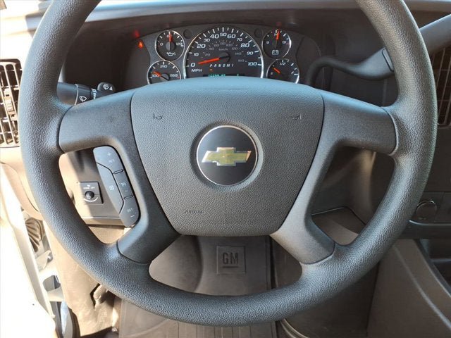 Used 2025 Chevrolet Express 3500 LT w/ LT Preferred Equipment Group RWD image 17