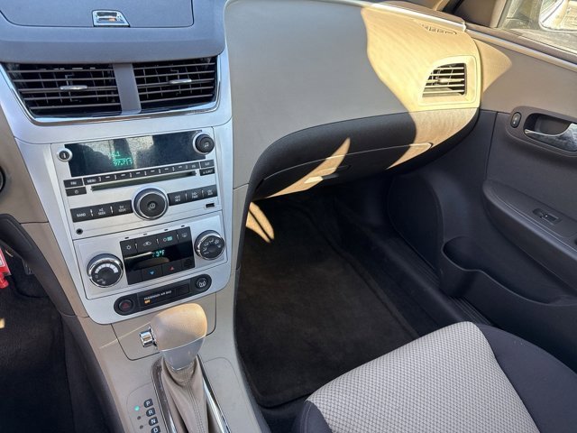 Used 2010 Chevrolet Malibu Hybrid image 22