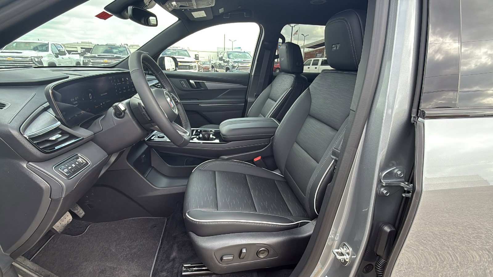 New 2026 Buick Enclave Sport Touring image 11