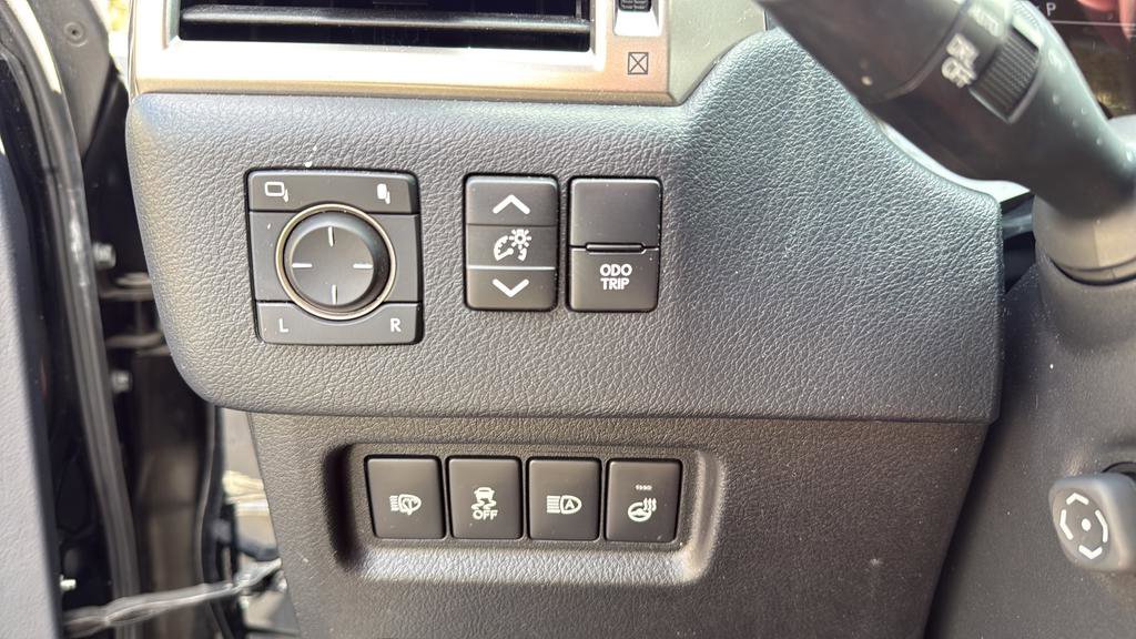 Used 2021 Lexus GX 460 Premium w/ Premium Package image 20