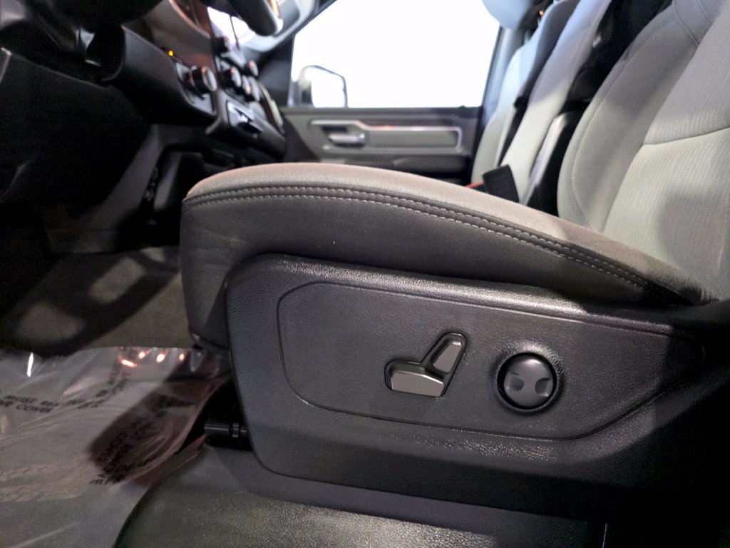 Used 2022 RAM 1500 Big Horn AWD/4WD image 13
