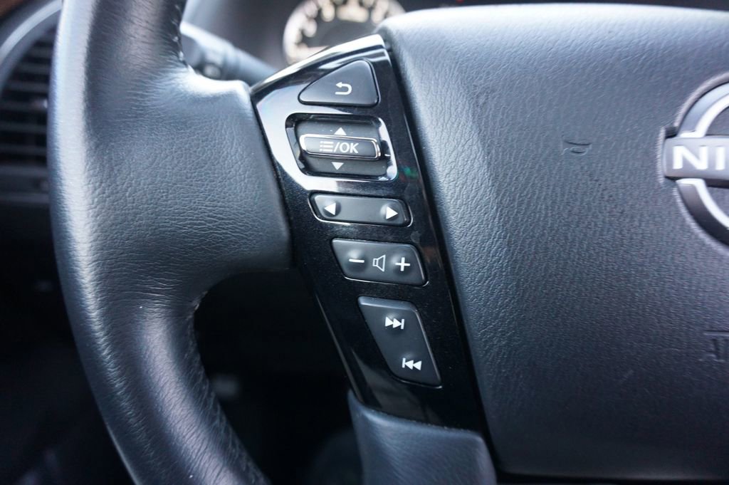 Used 2023 Nissan Armada SL w/ Captain's Chairs Package image 8