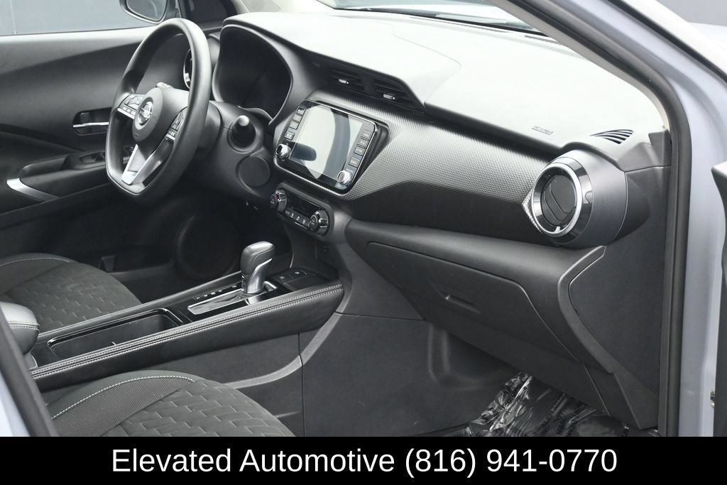 Used 2021 Nissan Kicks SV w/ Interior Electronics Package FWD image 6