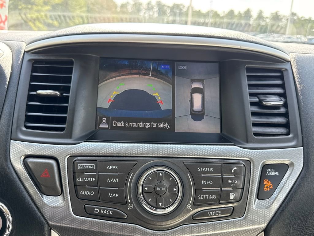 Used 2020 Nissan Pathfinder SL image 21