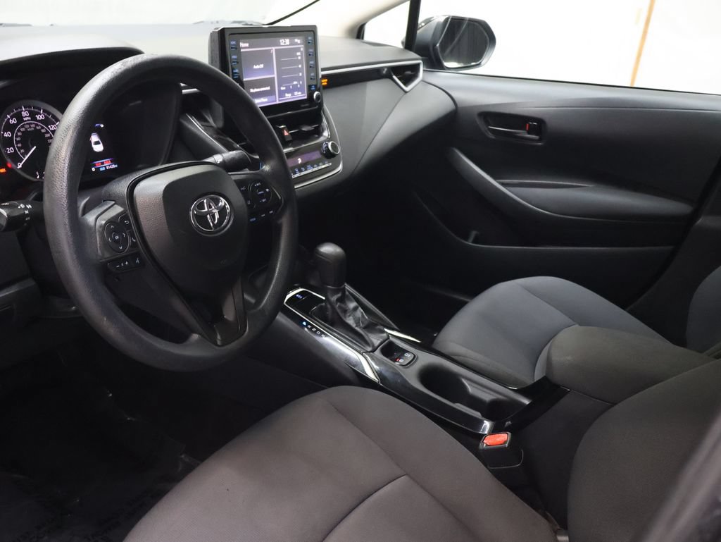 Used 2022 Toyota Corolla LE FWD image 17