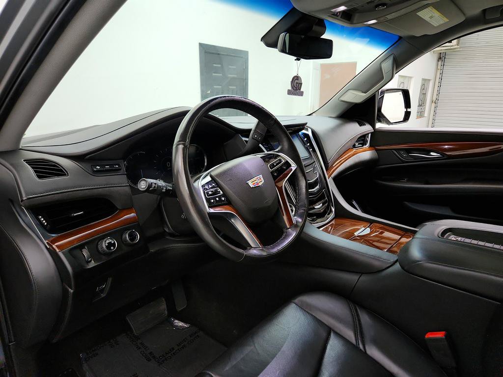 Used 2019 Cadillac Escalade ESV Premium Luxury AWD/4WD image 13