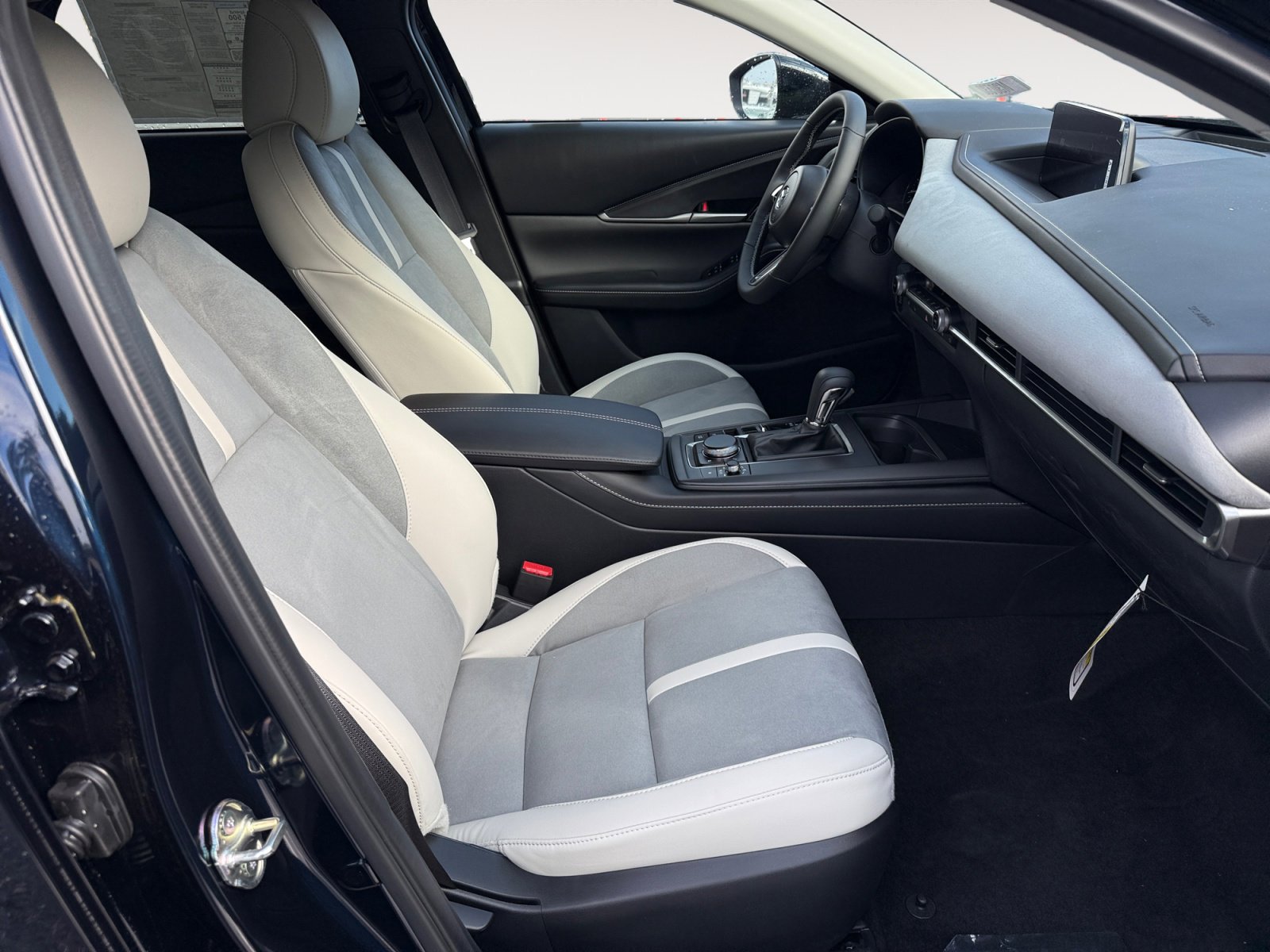 New 2026 MAZDA CX-30 2.5 Turbo w/ Premium Package image 19