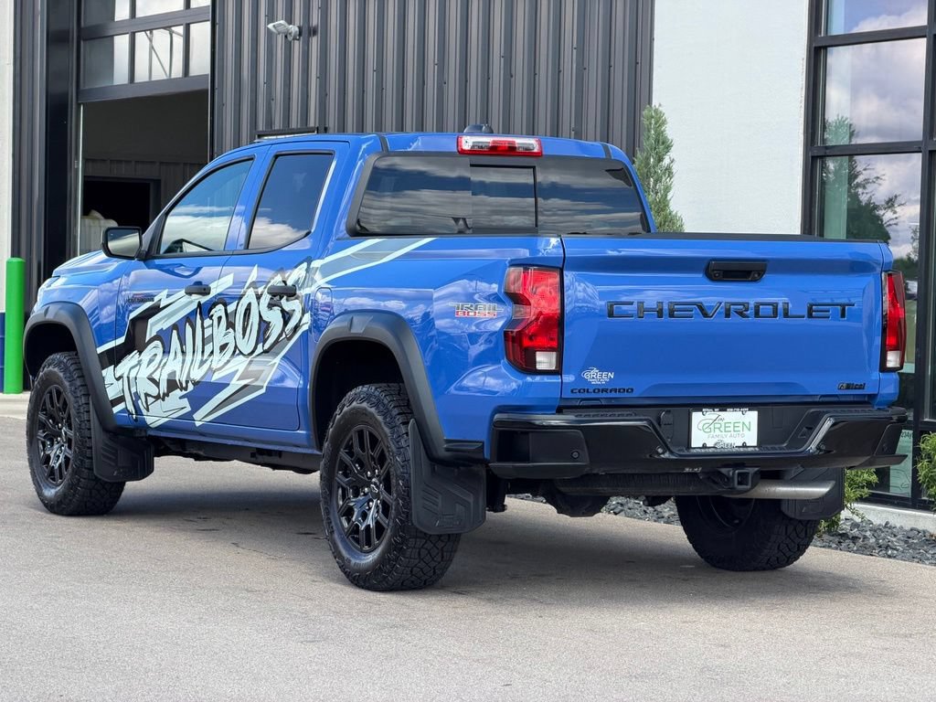 Used 2025 Chevrolet Colorado Trail Boss AWD/4WD image 3