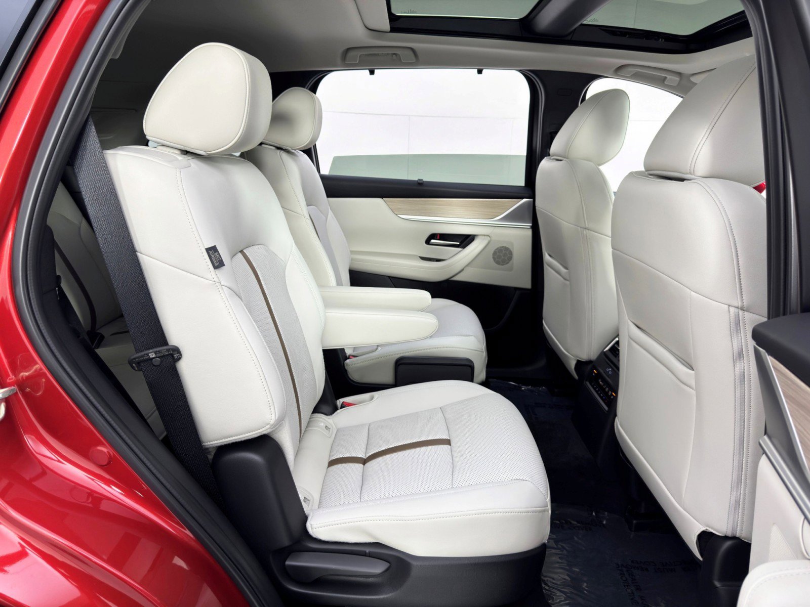 Used 2025 MAZDA CX-90 3.3 Turbo w/ Premium Plus Pkg image 41