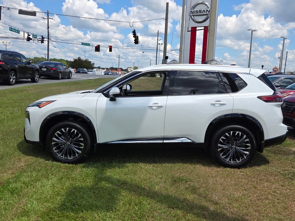 New 2026 Nissan Rogue Platinum AWD/4WD image 2