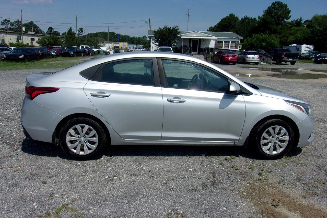 Used 2019 Hyundai Accent SE FWD image 8