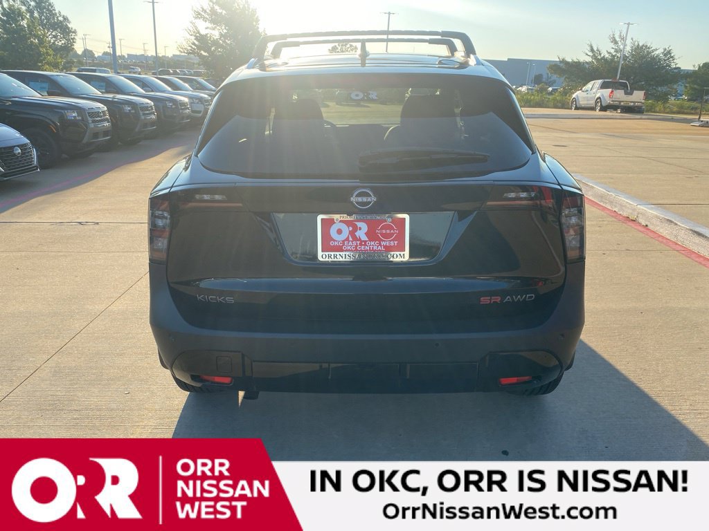 New 2026 Nissan Kicks SR w/ Cold Weather Package AWD/4WD image 4
