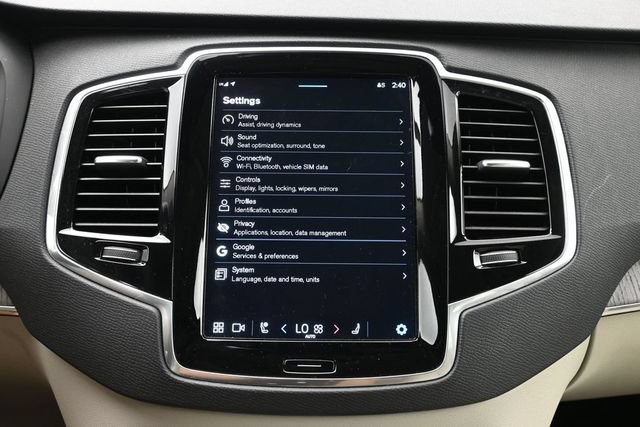 Used 2023 Volvo XC90 B6 Plus w/ Protection Package Premier AWD/4WD image 16