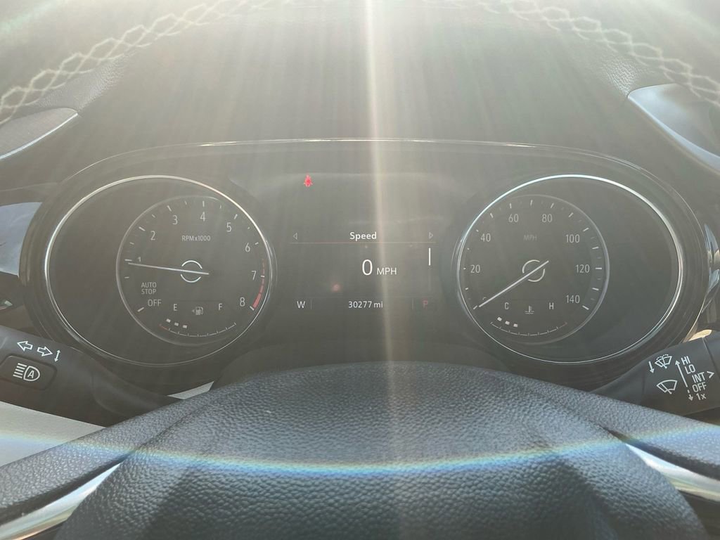 Used 2021 Buick Encore GX Select w/ Sport Touring Package FWD image 19