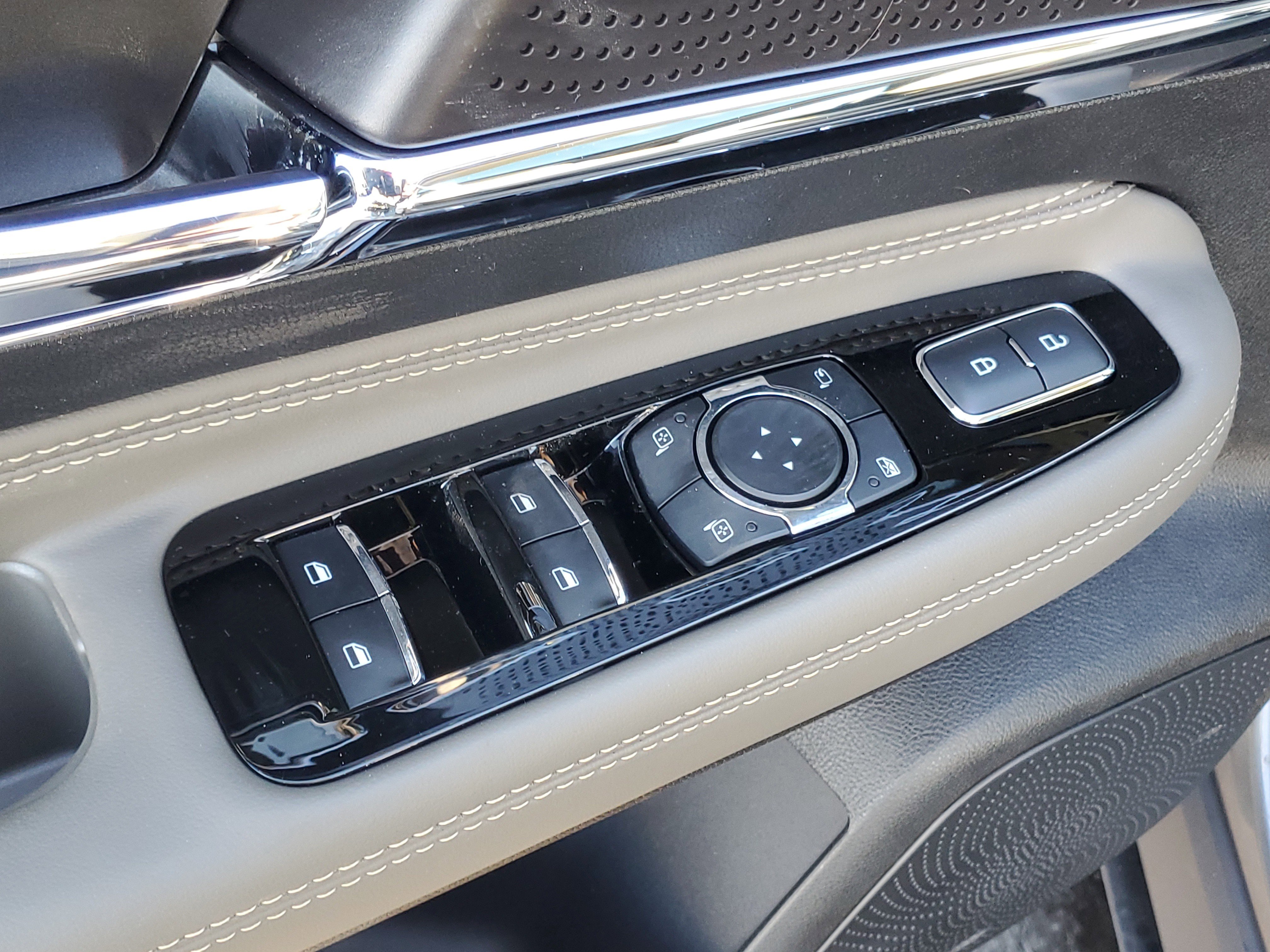 New 2026 Lincoln Corsair Premiere image 10