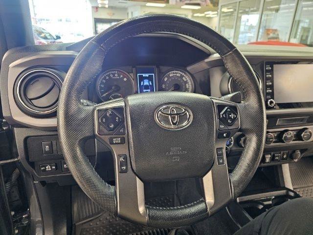 Used 2023 Toyota Tacoma TRD Sport AWD/4WD image 10