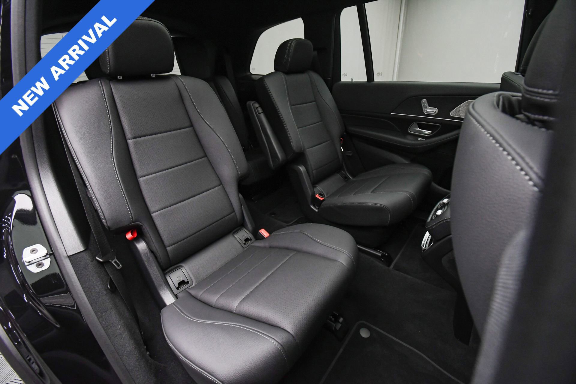 Used 2025 Mercedes-Benz GLS 450 4MATIC image 52