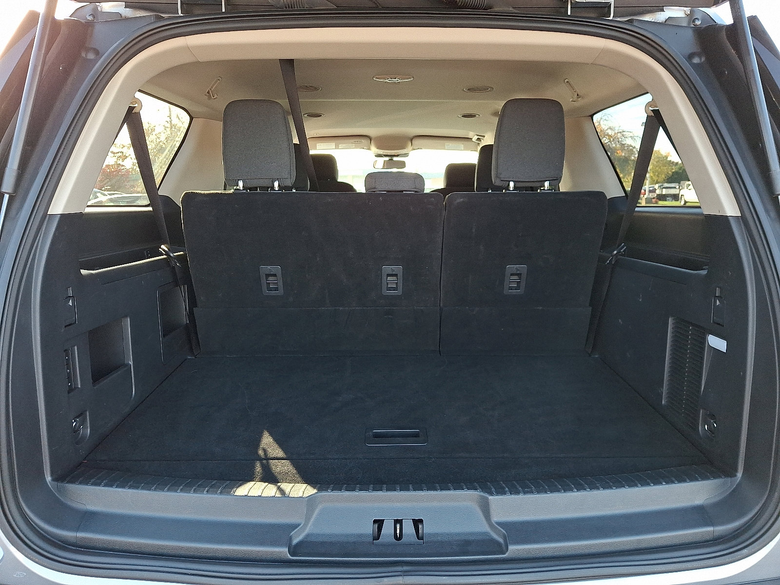 Used 2024 Ford Expedition Max XLT image 31