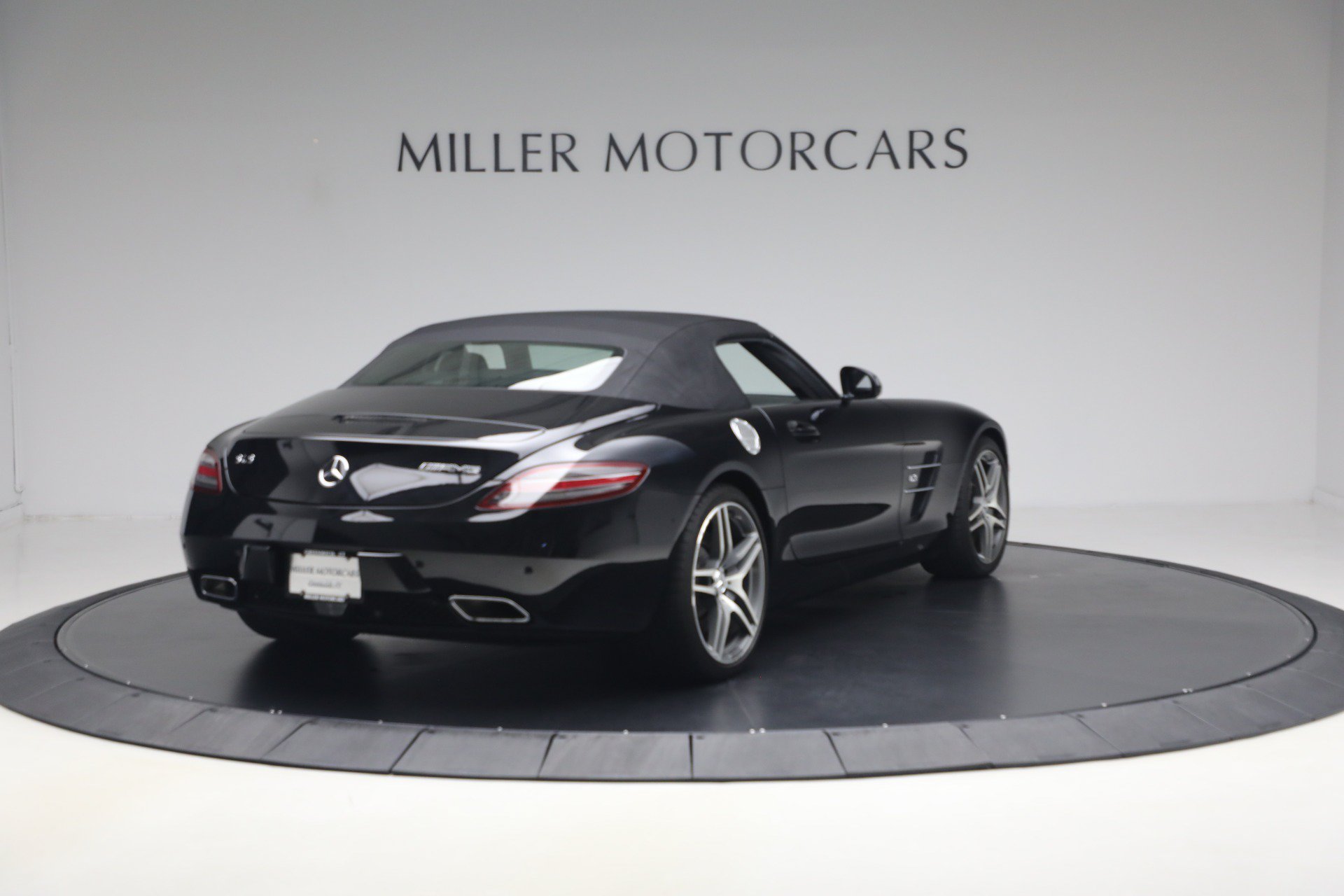 Used 2012 Mercedes-Benz SLS AMG Roadster image 27