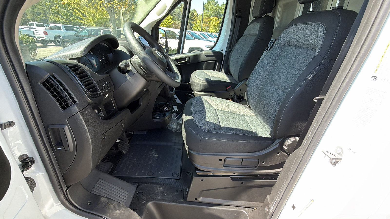 New 2026 RAM ProMaster 3500 w/ Convenience Group FWD image 16